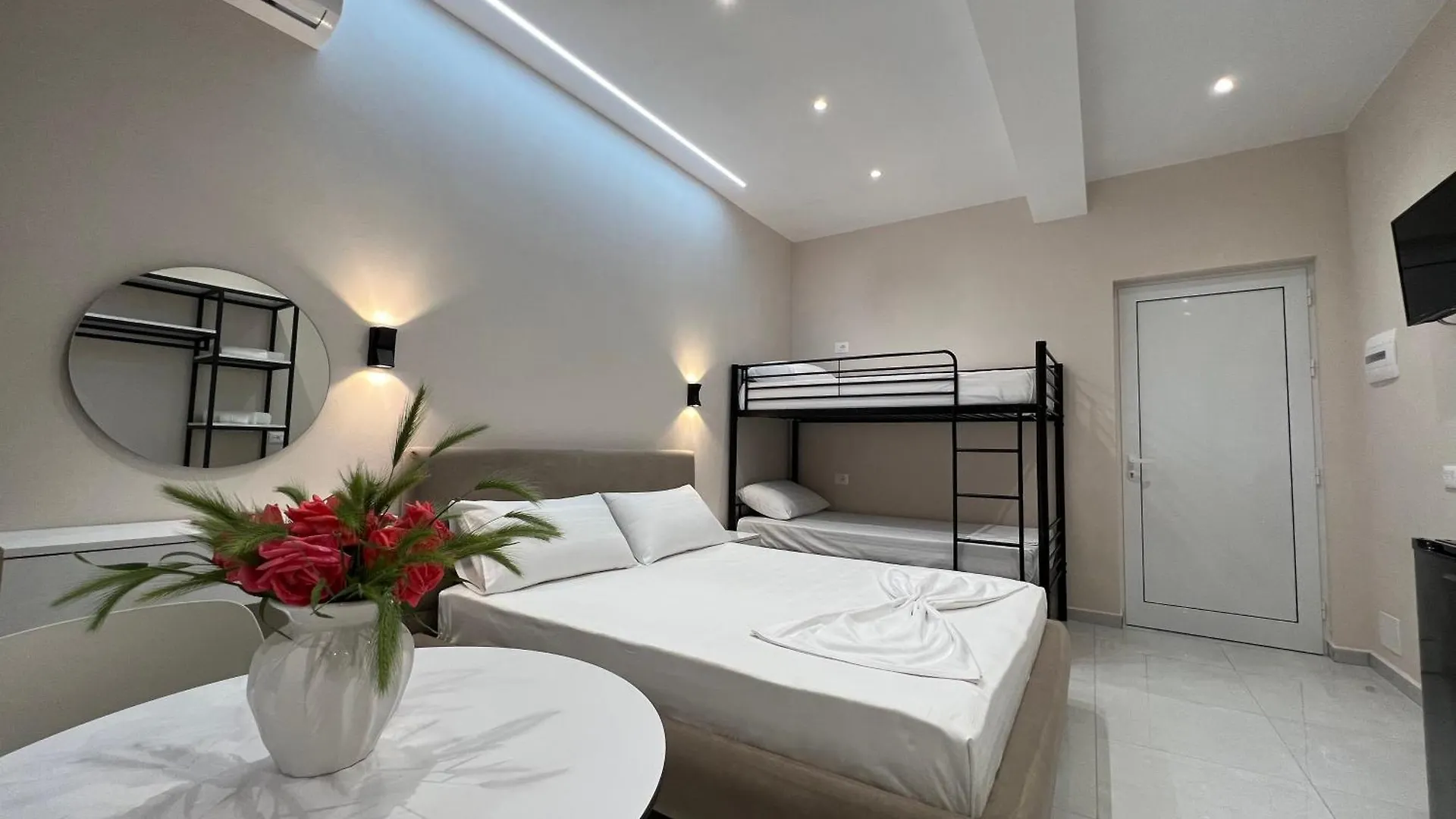 Aloju Rooms Vlore Guest house